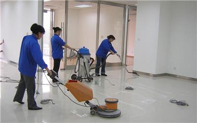 口碑與服務(wù)并重 如何選擇高性價(jià)比的開(kāi)荒保潔服務(wù)